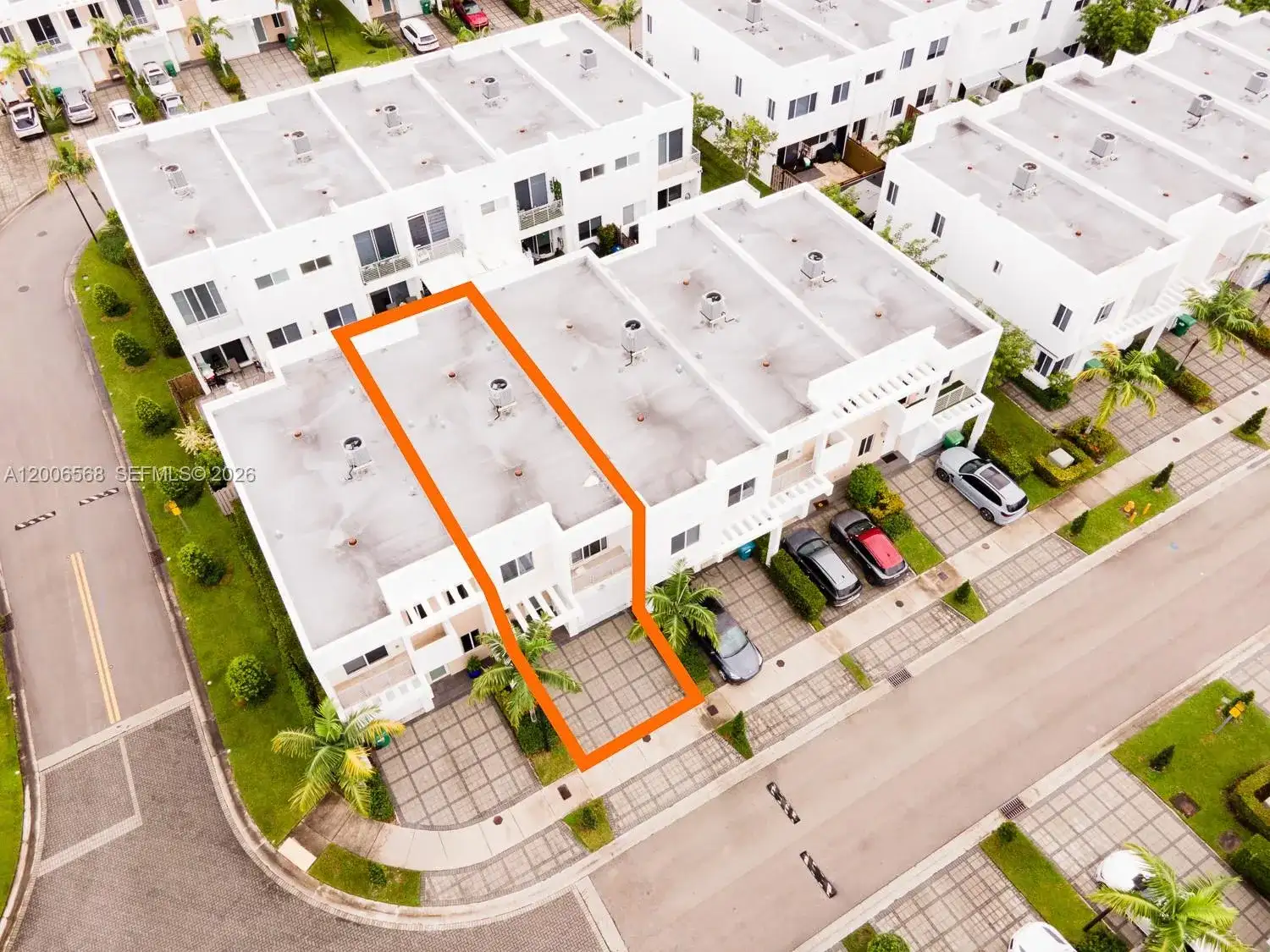 10279 NW 72nd St, Doral FL 33178 photo 3