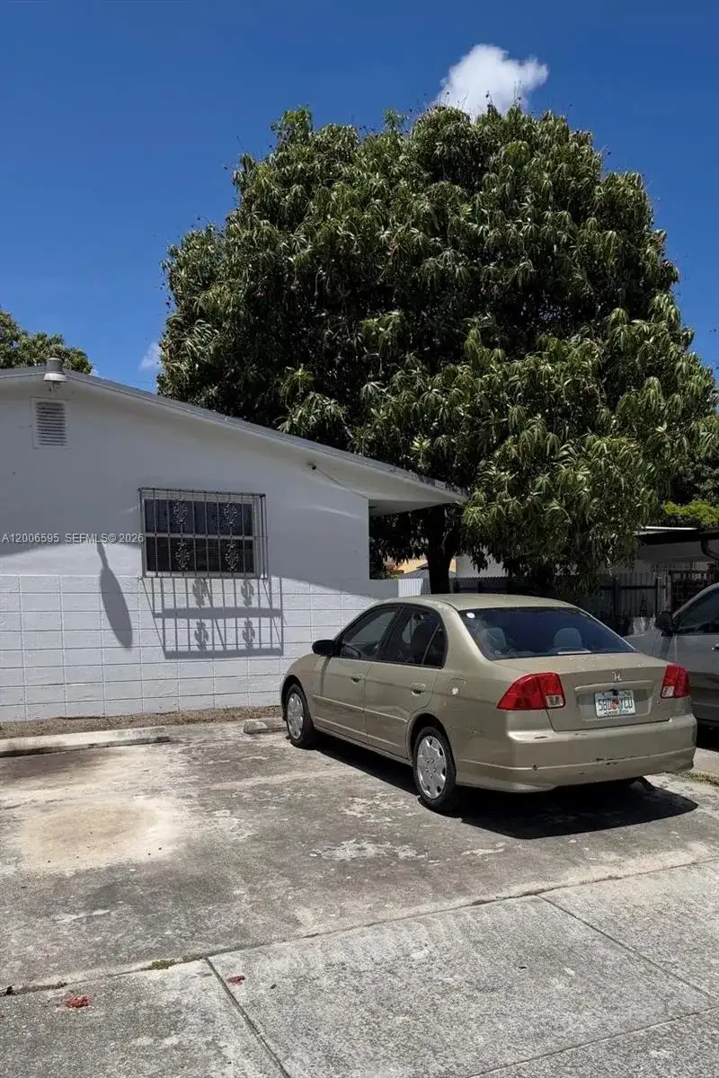 41 E 20th St, Hialeah FL 33010 photo 3
