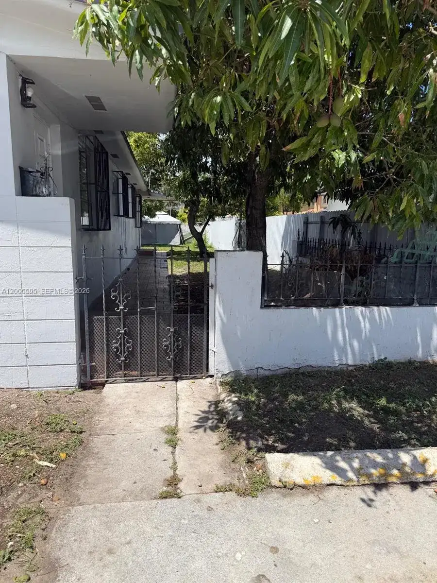 41 E 20th St, Hialeah FL 33010 photo 5