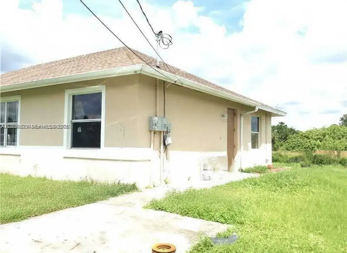 4612 24 ST SW # 0, Other City - In The State Of Florida FL 33973 photo 3