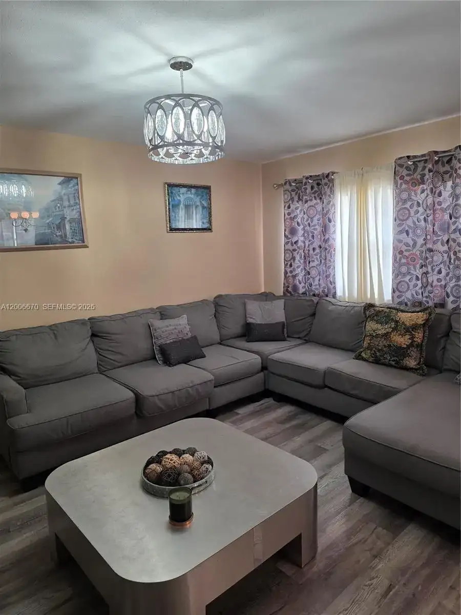 232 E Saxony E # 232, Delray Beach FL 33446 photo 5
