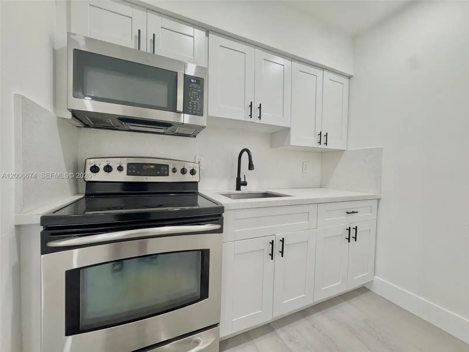 417 NW 2nd Ave # 000, Hallandale Beach FL 33009