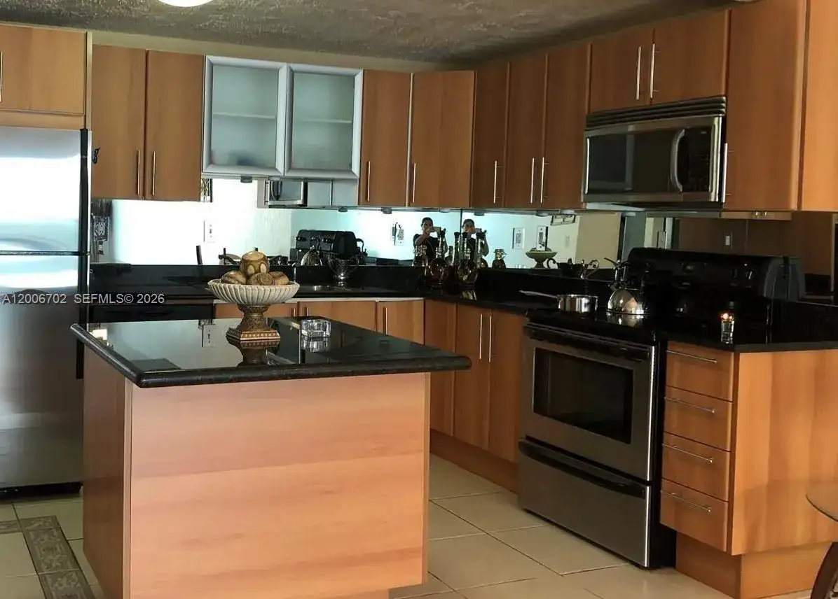 19390 Collins Ave # 1124, Sunny Isles Beach FL 33160 photo 4