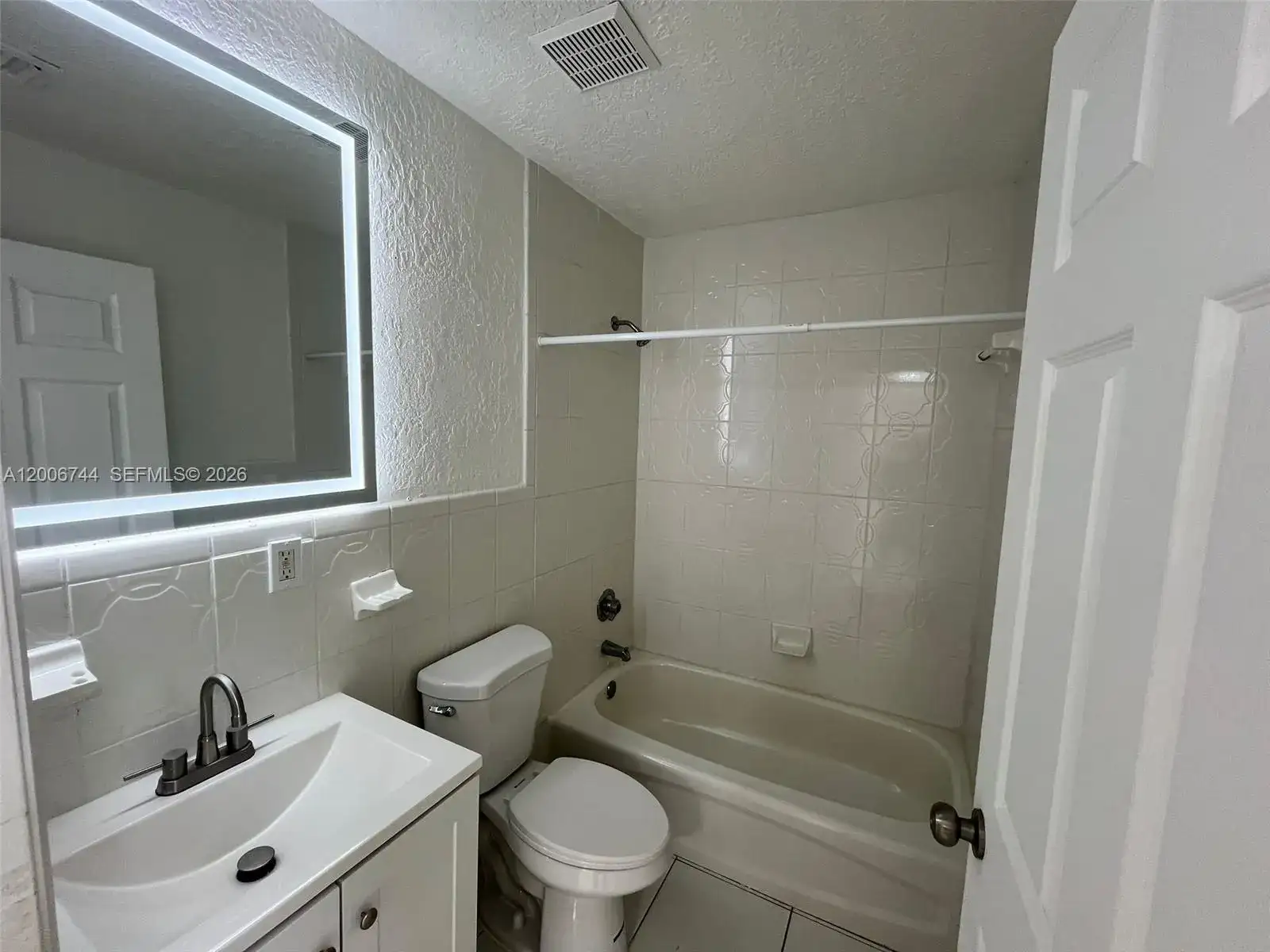 15741 NW 40th Ct # B, Miami Gardens FL 33054 photo 5