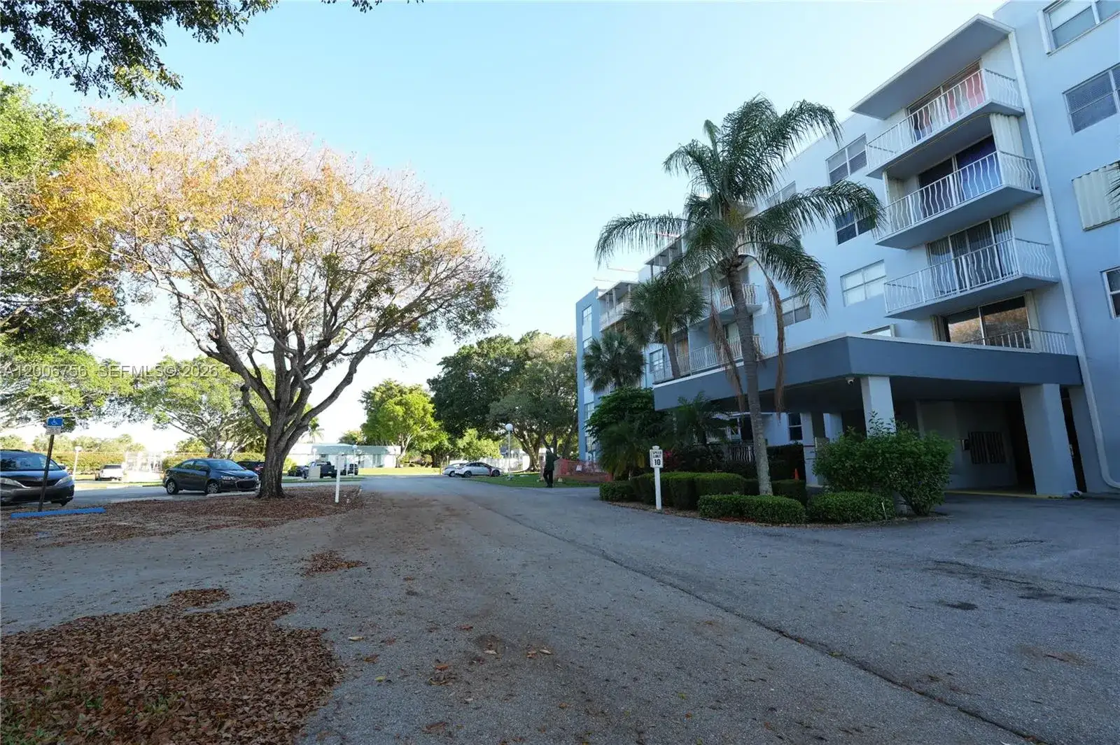 500 Executive Center Dr # 1J, West Palm Beach FL 33401 photo 2
