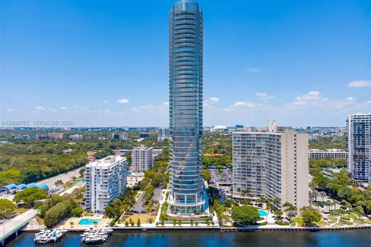 175 SE 25th Rd # 604, Miami FL 33129