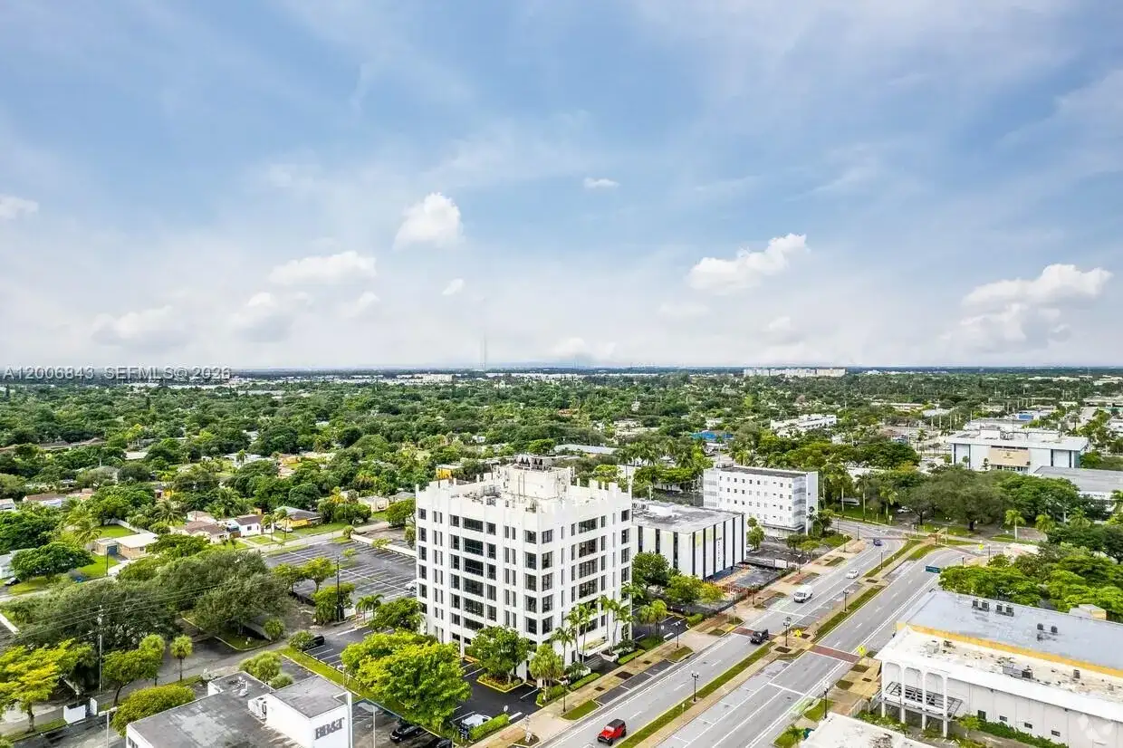 2450 Hollywood Blvd, Hollywood FL 33020 photo 4