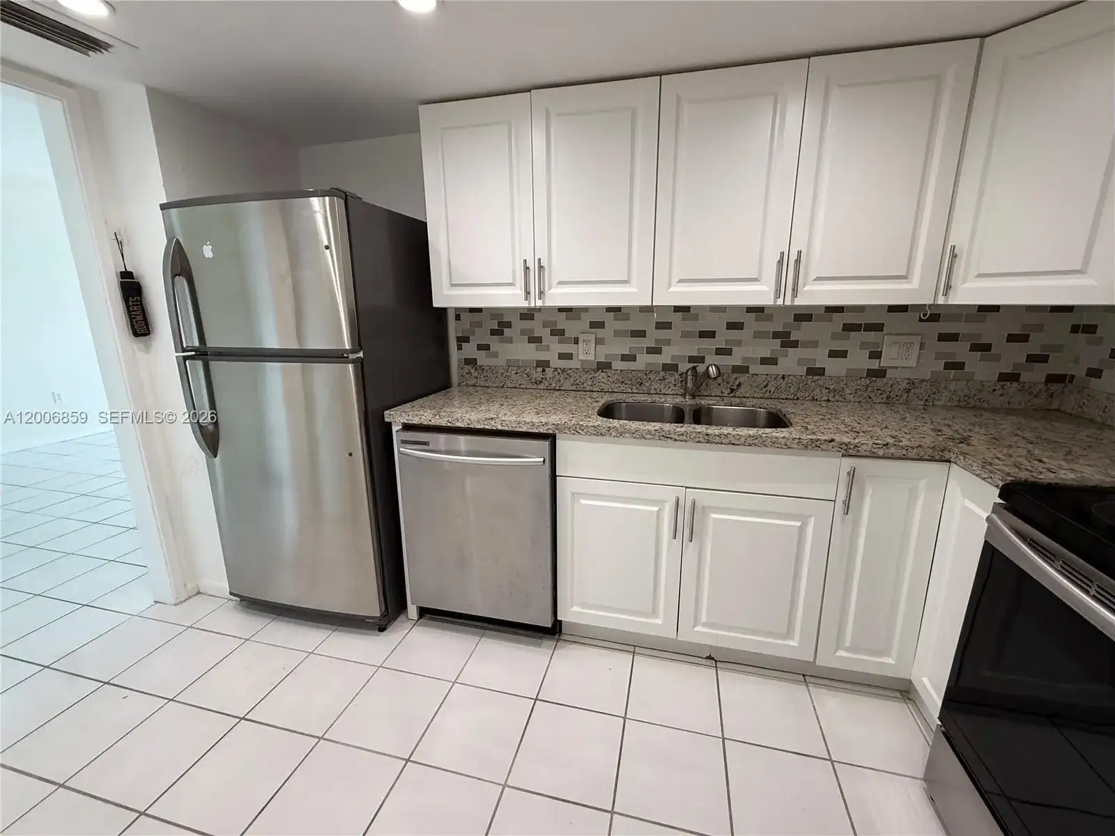 400 Kings Point Dr # 608, Sunny Isles Beach FL 33160 photo 3