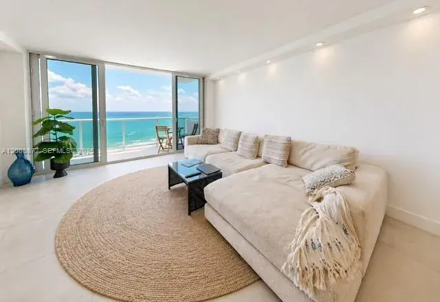 3140 S Ocean Dr # 1205, Hallandale Beach FL 33009