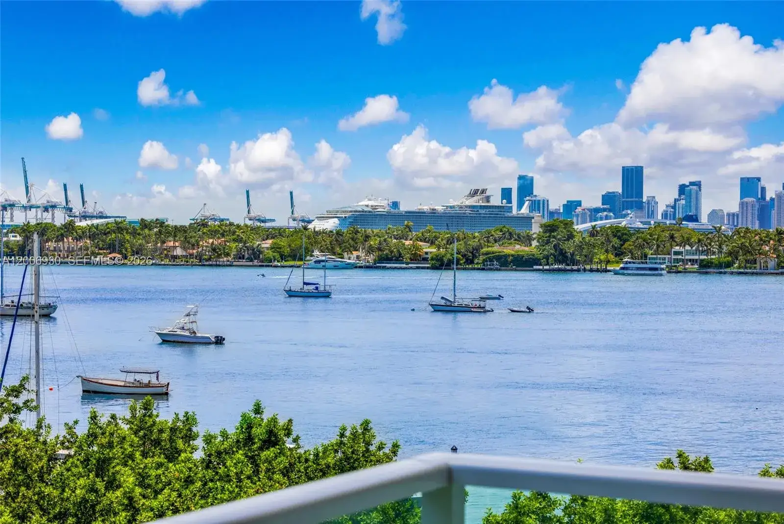 1 bedroom 1 bath Residential for sale at 1000 West Ave # 426, Miami Beach FL 33139