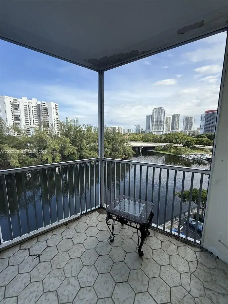 300 Diplomat Pkwy # 712, Hallandale Beach FL 33009 photo 2