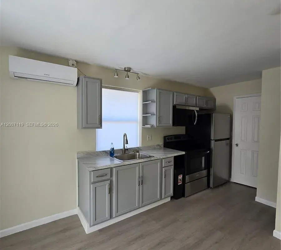 5936 Fillmore St # 3, Hollywood FL 33021