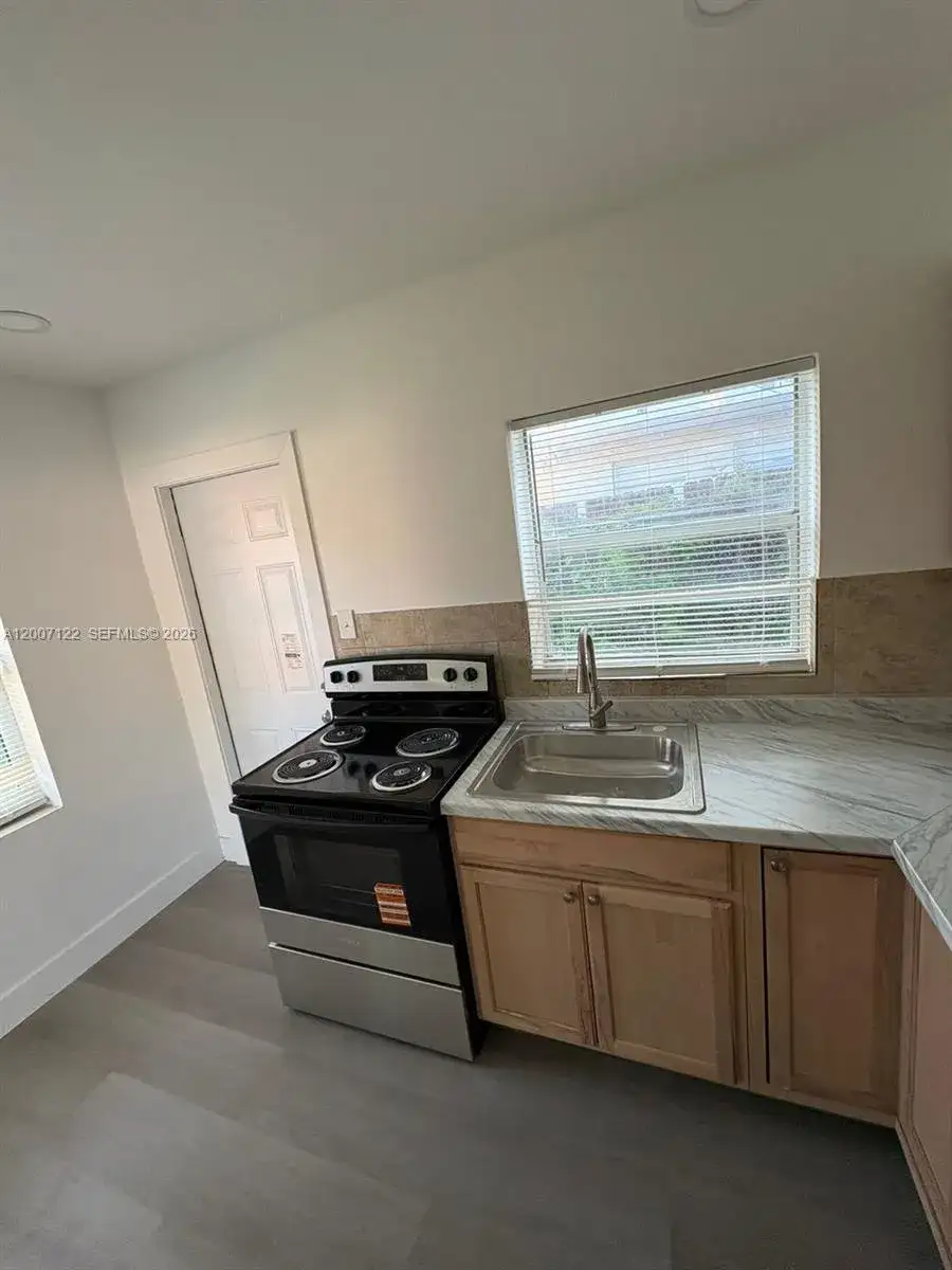 2316 Madison St # 8, Hollywood FL 33020 photo 2