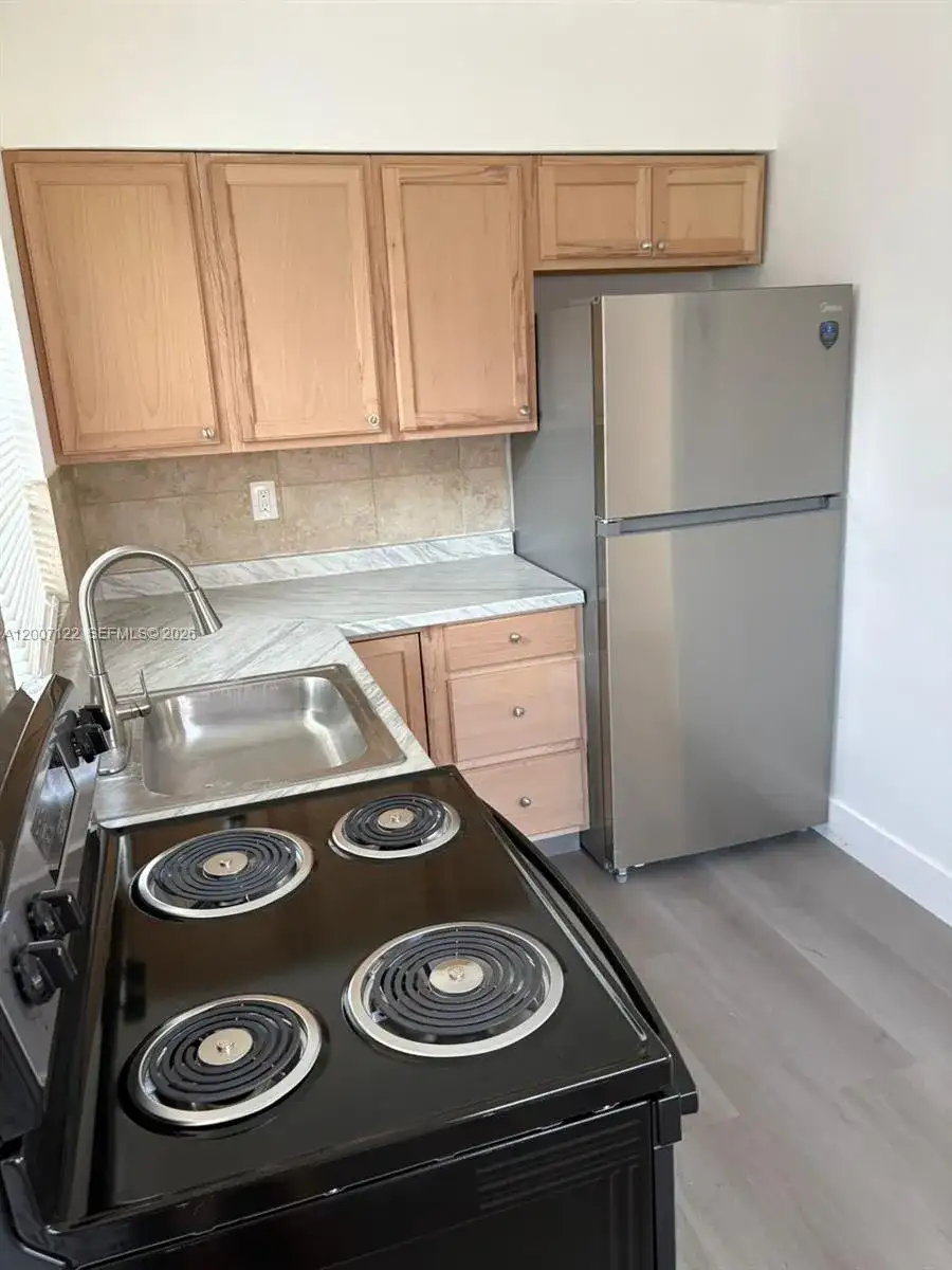2316 Madison St # 8, Hollywood FL 33020 photo 3