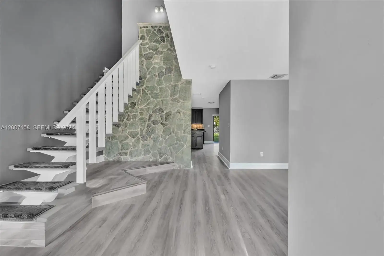 14212 NE 4th Ave, Miami FL 33161 photo 4