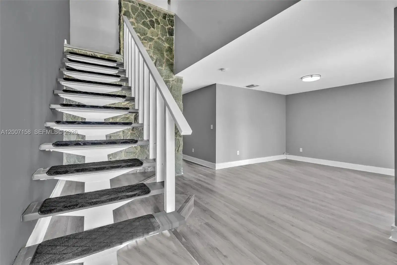 14212 NE 4th Ave, Miami FL 33161 photo 5