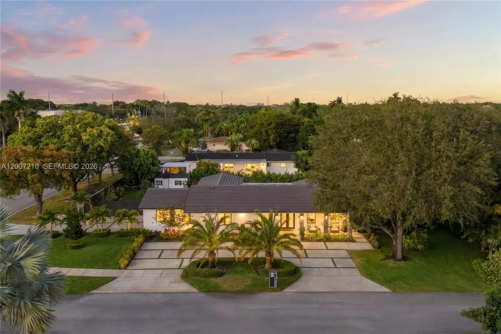 8625 SW 147th St, Palmetto Bay FL 33158