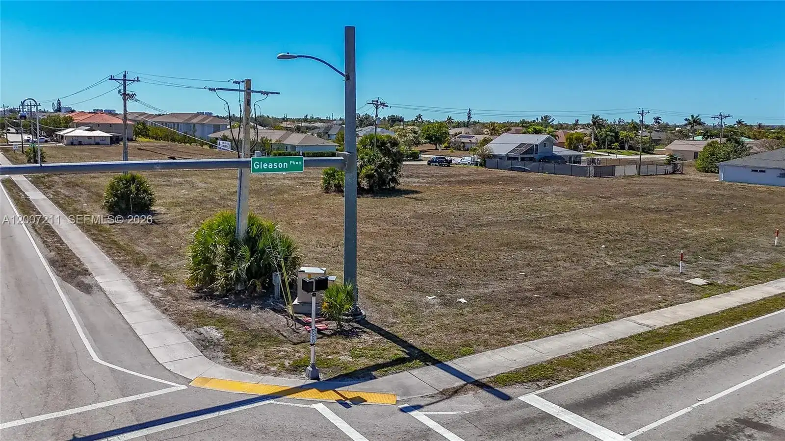 804 Gleason Pkwy, Other City - In The State Of Florida FL 33914 photo 3