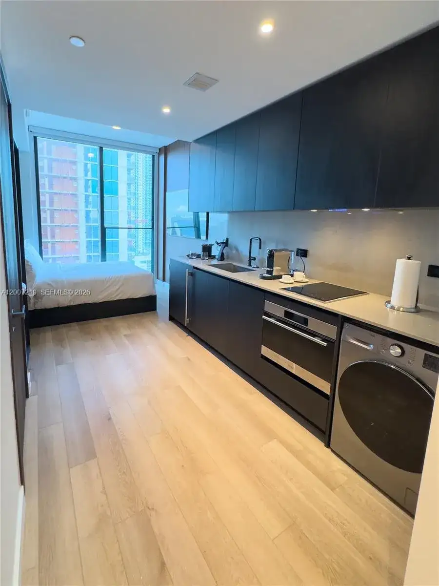 20 NE 11th St # 3006B, Miami FL 33132 photo 3