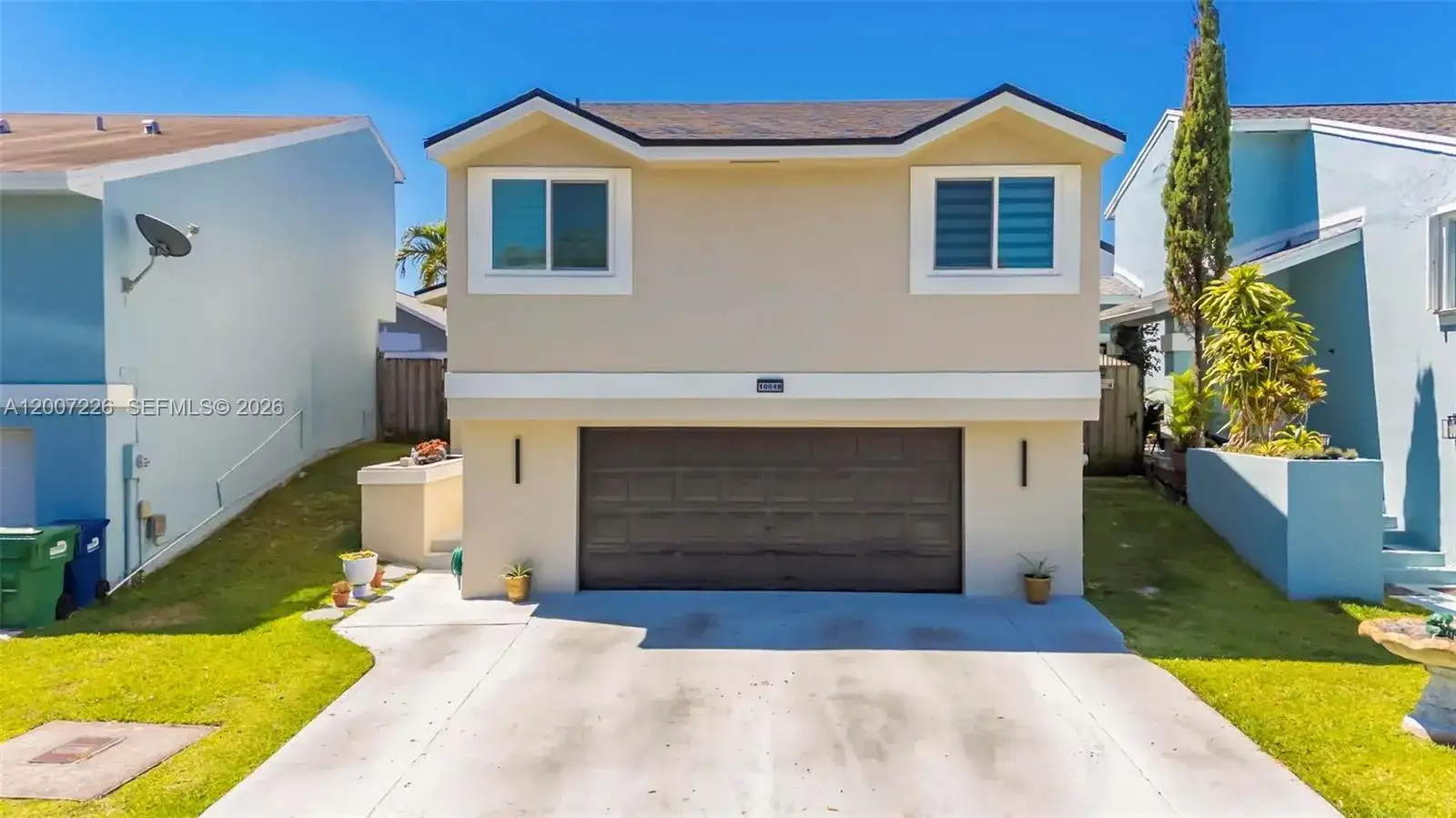 10048 SW 221st St, Cutler Bay FL 33190 photo 2