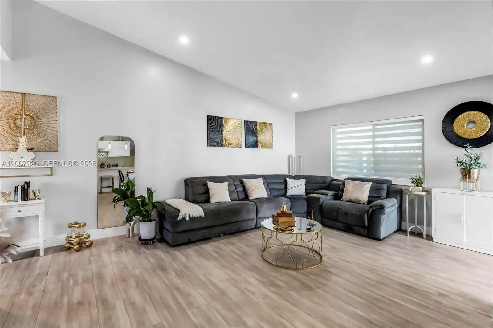 10048 SW 221st St, Cutler Bay FL 33190 photo 4