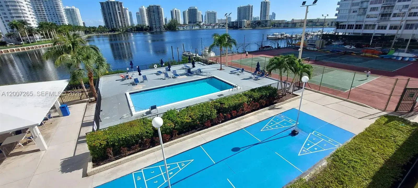 2750 NE 183rd St # 1405, Aventura FL 33160