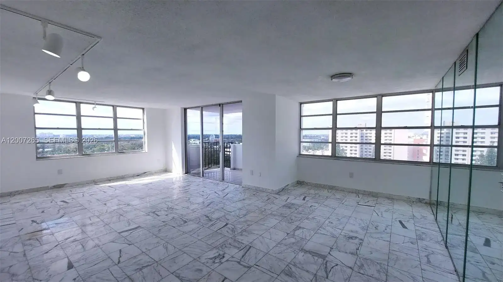 2750 NE 183rd St # 1405, Aventura FL 33160 photo 4