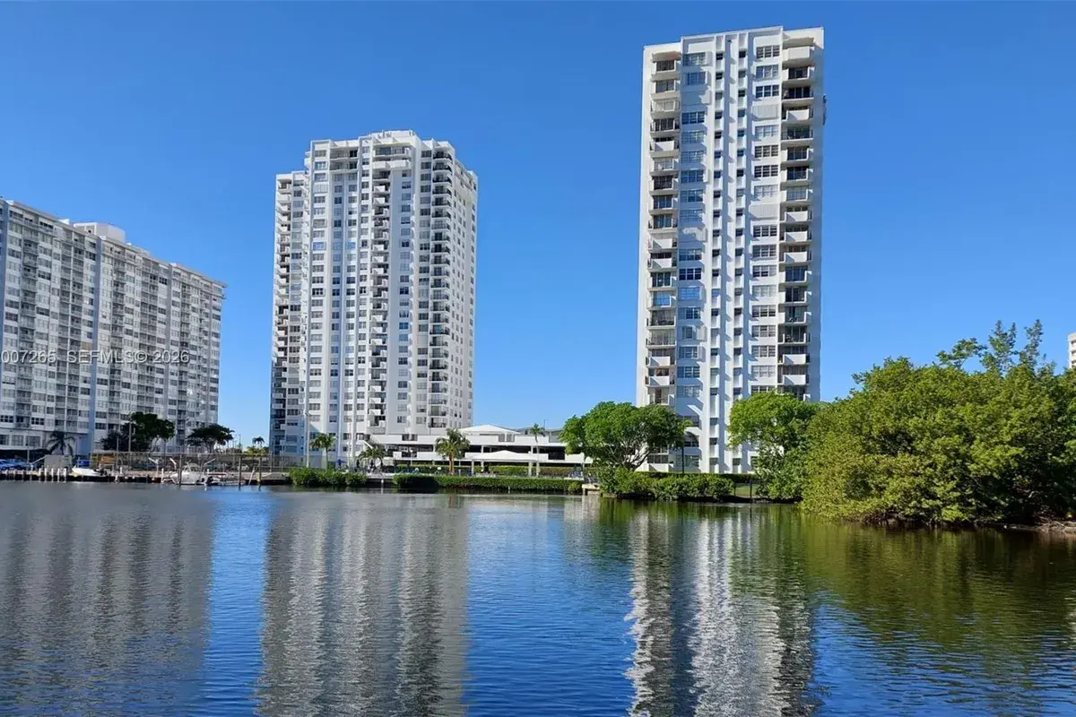 2750 NE 183rd St # 1405, Aventura FL 33160