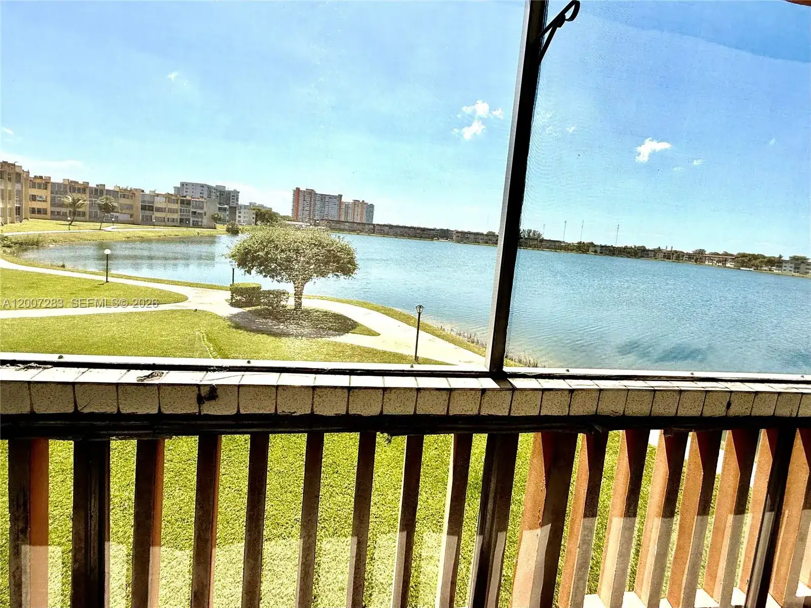 1591 NE Miami Gardens Dr # 205, Miami FL 33179 photo 3