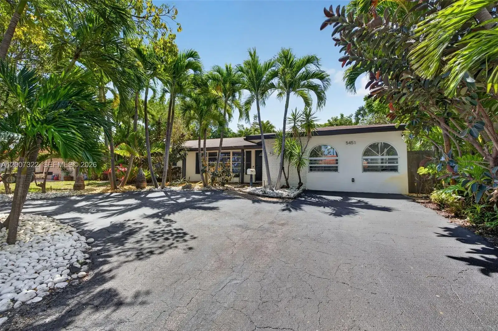 5451 NE 22nd Ave, Fort Lauderdale FL 33308 photo 2
