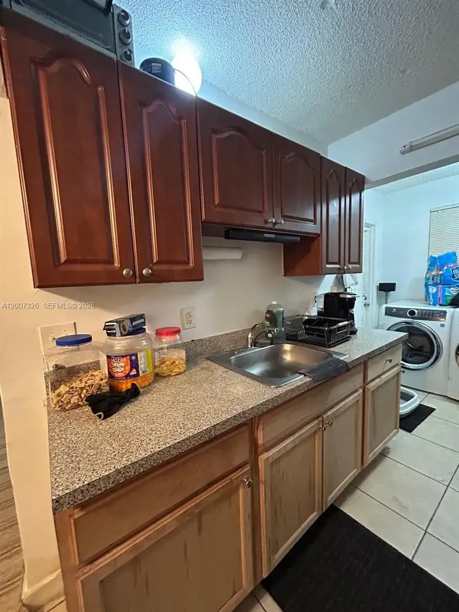 1100 NE 1st Ct # 104, Hallandale Beach FL 33009 photo 5