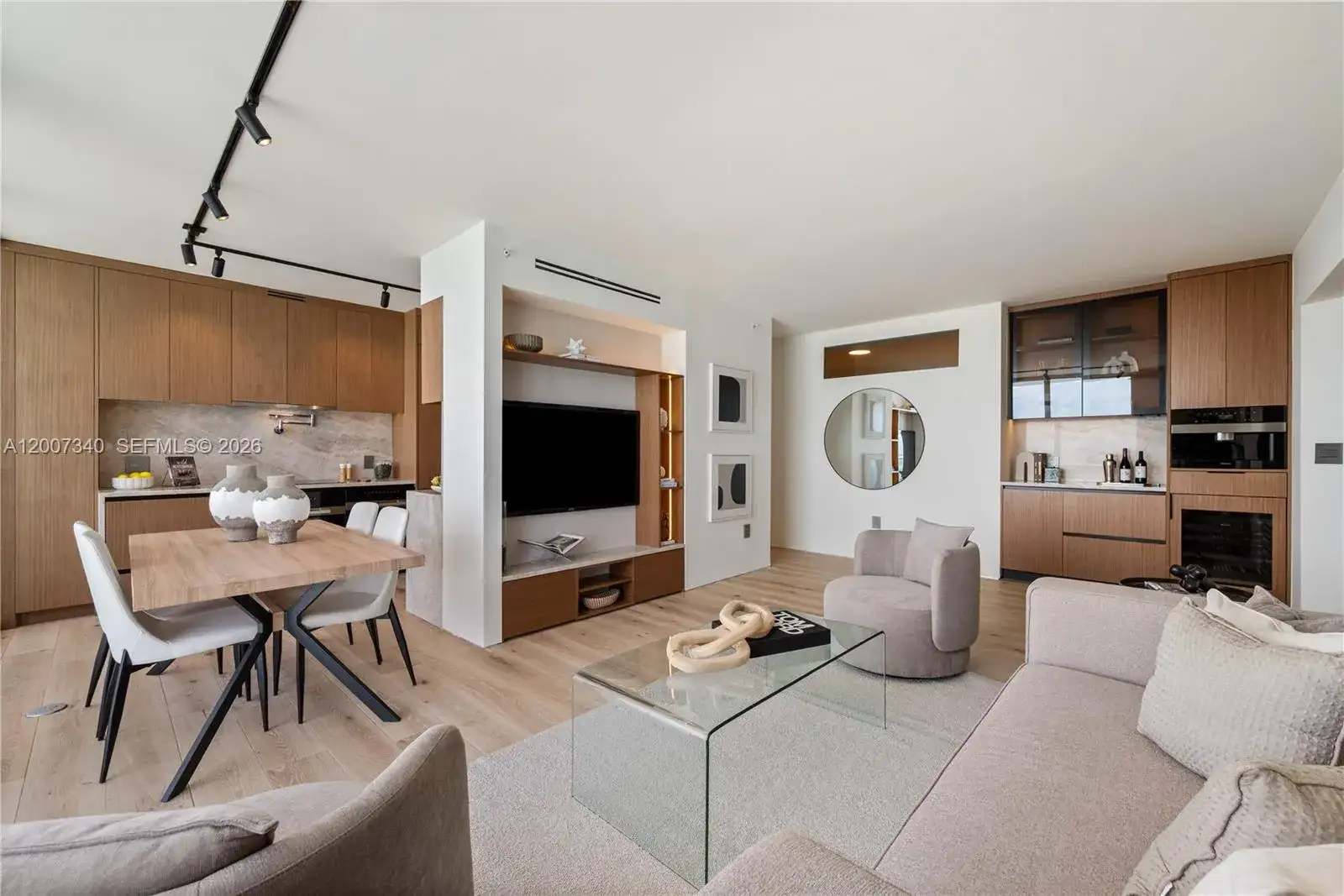 6365 Collins Ave # 3904, Miami Beach FL 33141 photo 2