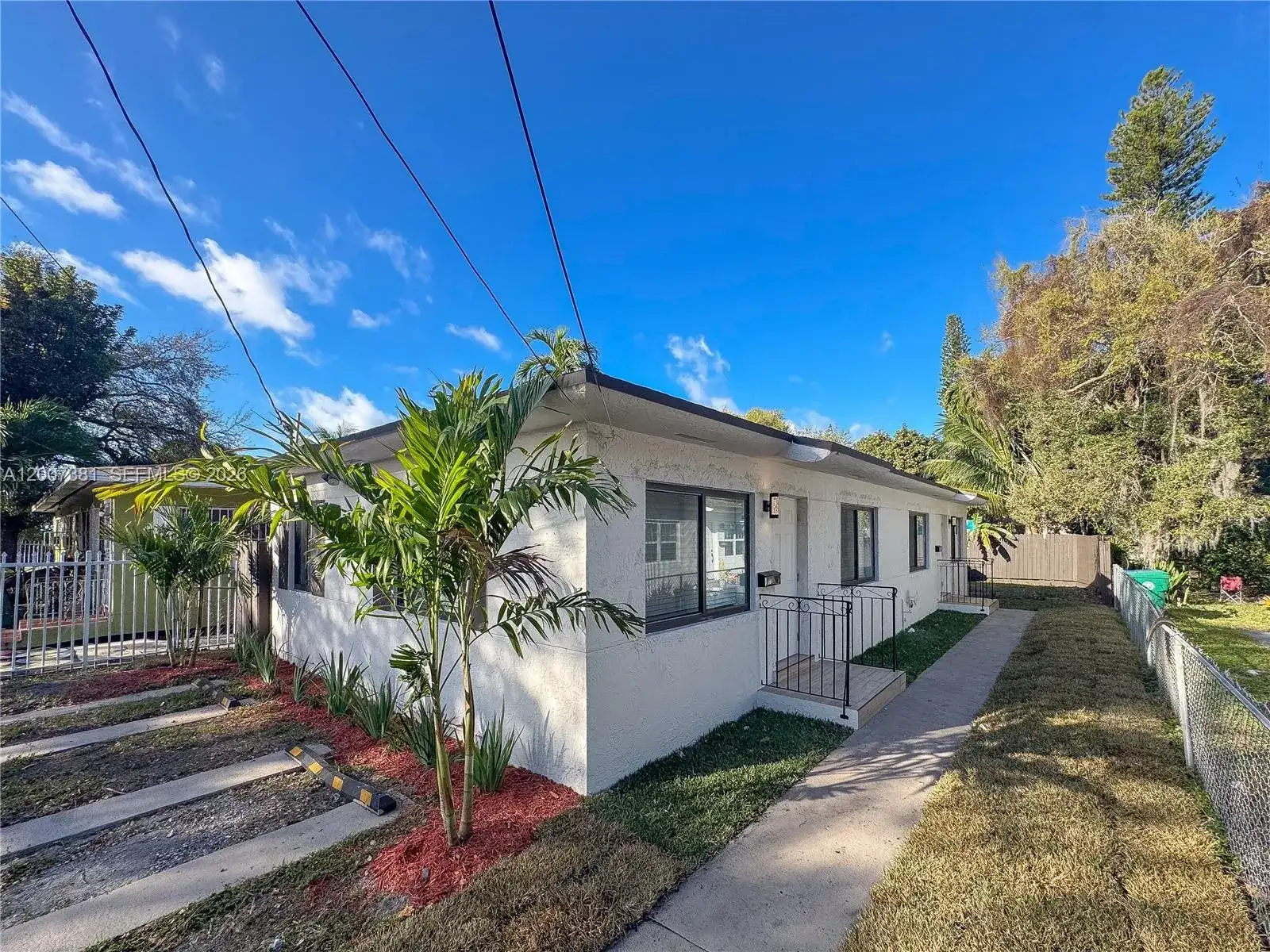 6322 NE 1st Pl, Miami FL 33138 photo 2