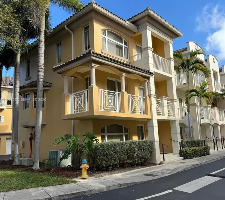 18421 NE 27th Ct, Aventura FL 33160