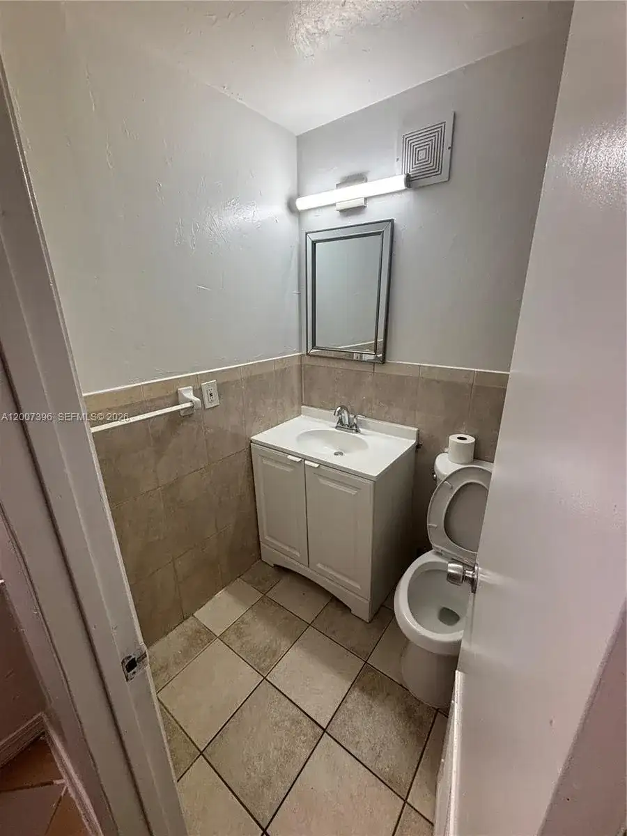 7841 Johnson St # 123, Pembroke Pines FL 33024 photo 4