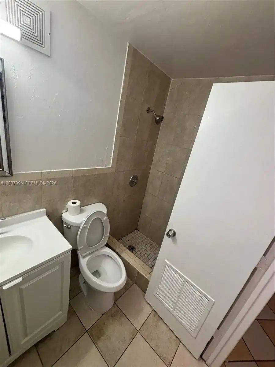 7841 Johnson St # 123, Pembroke Pines FL 33024 photo 5