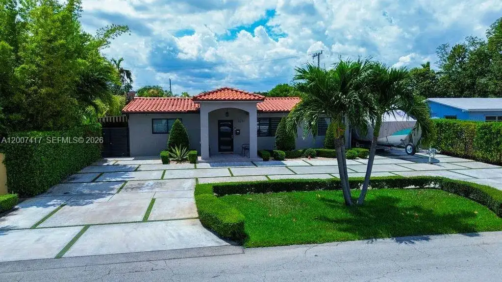 4210 W 6th Ave, Hialeah FL 33012 photo 4