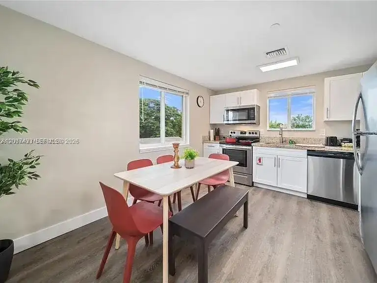 2320 Garfield St, Hollywood FL 33020 photo 3