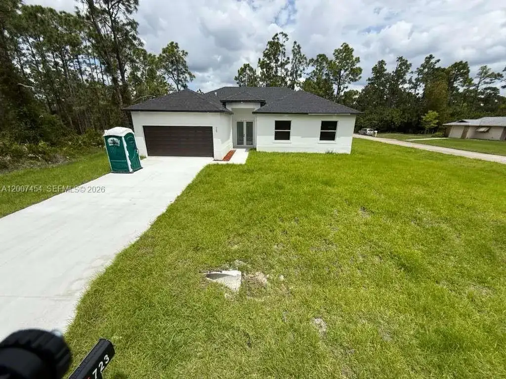 723 EPPS BROWN ST E # 723, Lehigh Acres FL 33974 photo 4