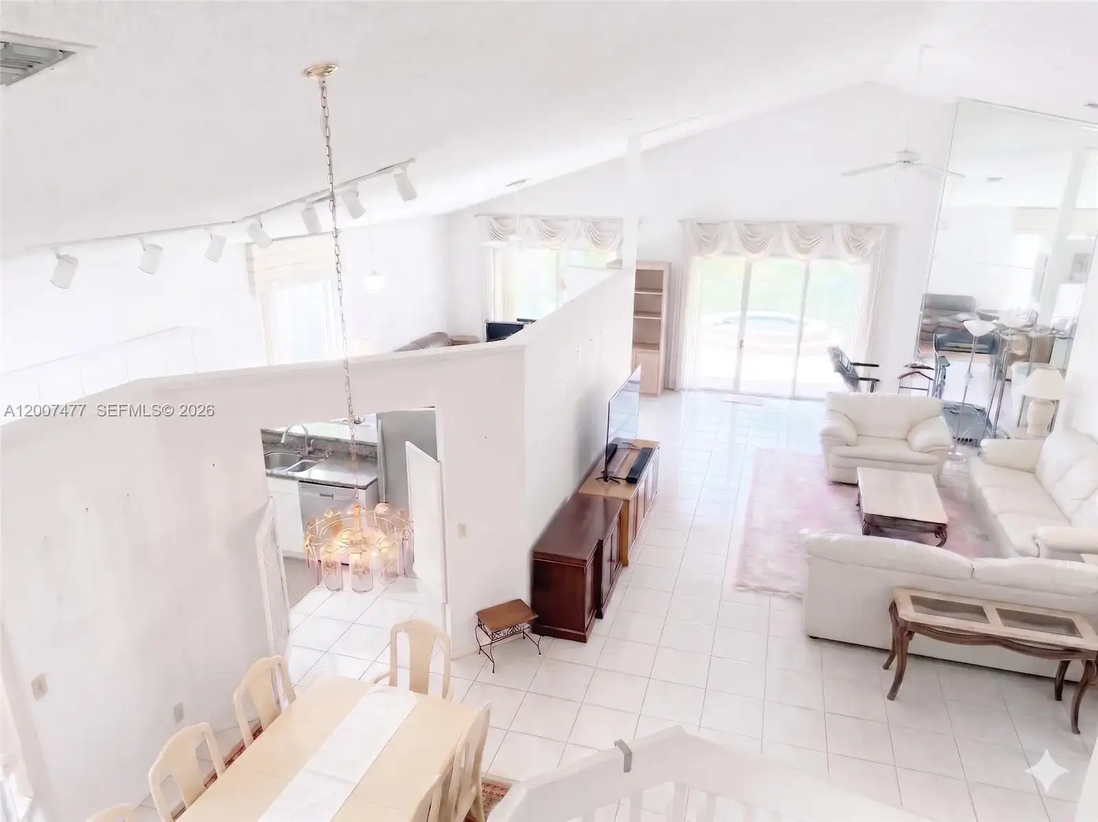 1510 W Lacosta Dr W, Pembroke Pines FL 33027 photo 4