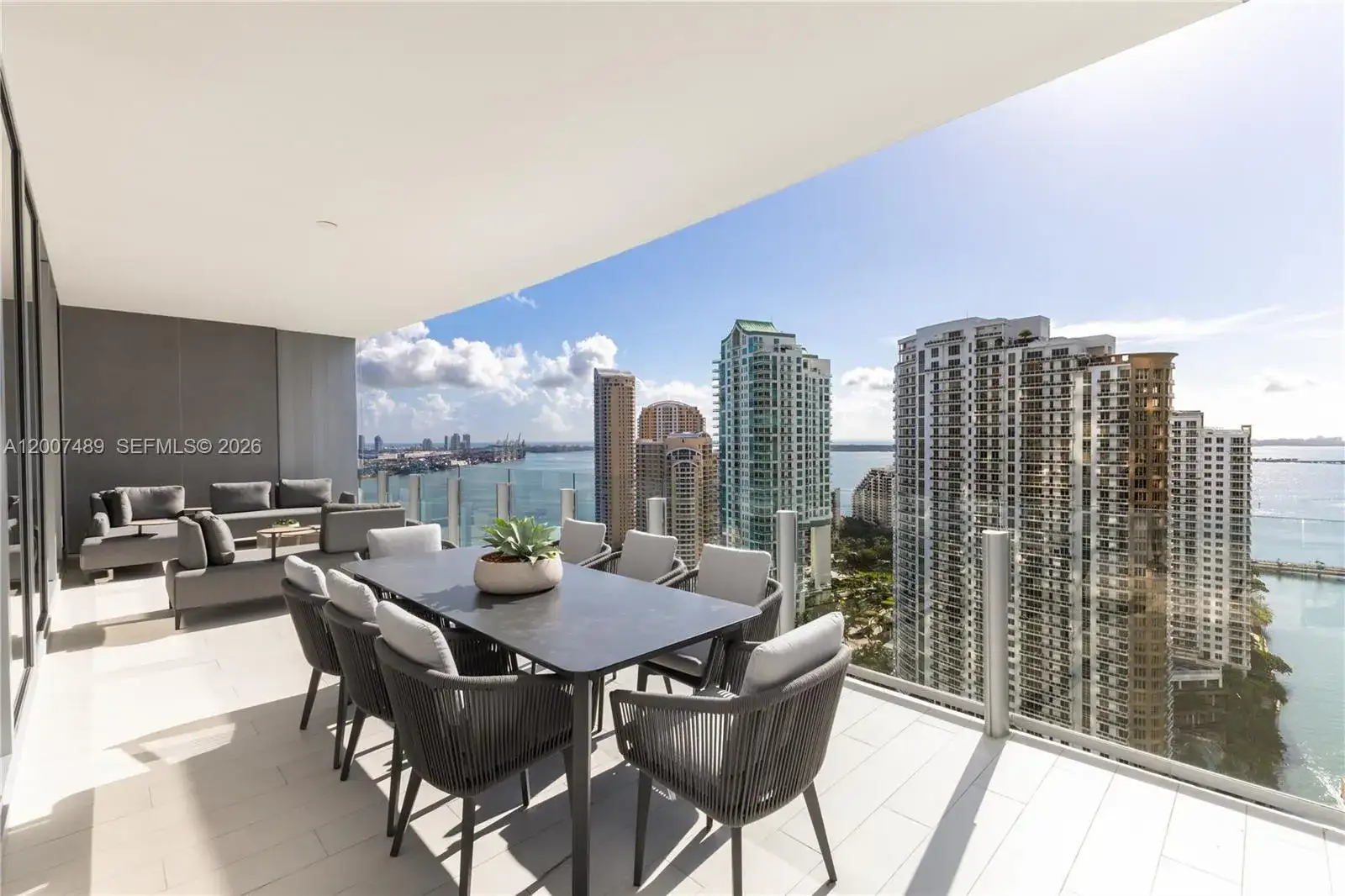 300 Biscayne Blvd Way # 2802, Miami FL 33131 photo 2