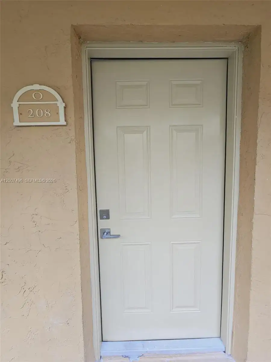 17911 NW 68th Ave # O208, Hialeah FL 33015 photo 2