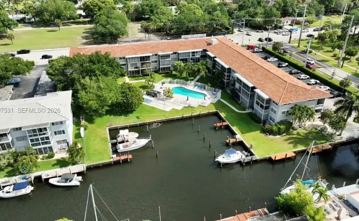 900 SW 12th St # 110, Fort Lauderdale FL 33315