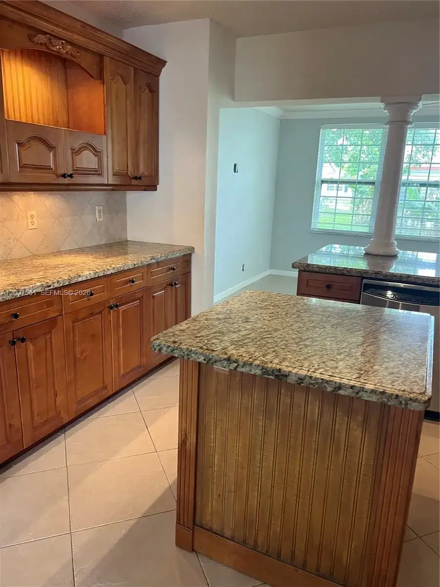 6805 NW 75th St, Tamarac FL 33321 photo 4
