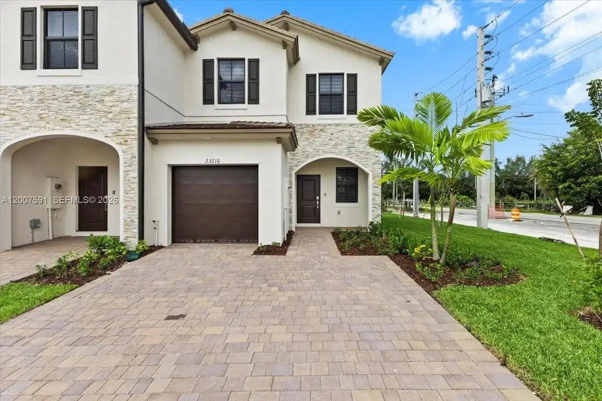 23210 SW 133rd Ct, Miami FL 33032