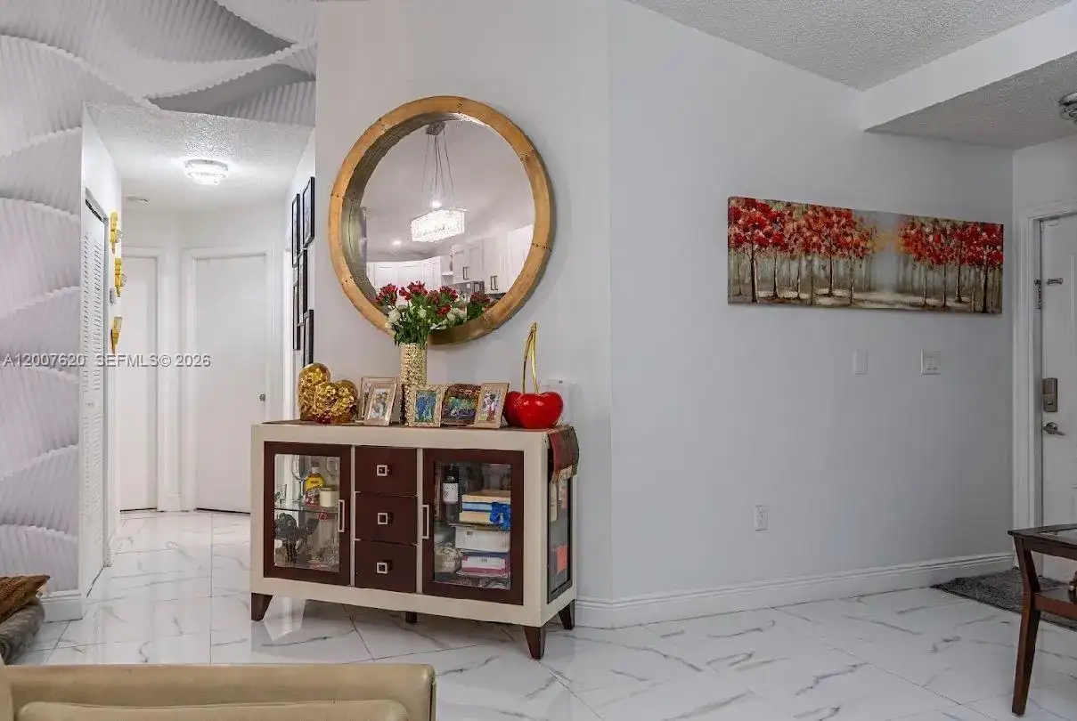 8419 NW 193rd Ln, Hialeah FL 33015 photo 5