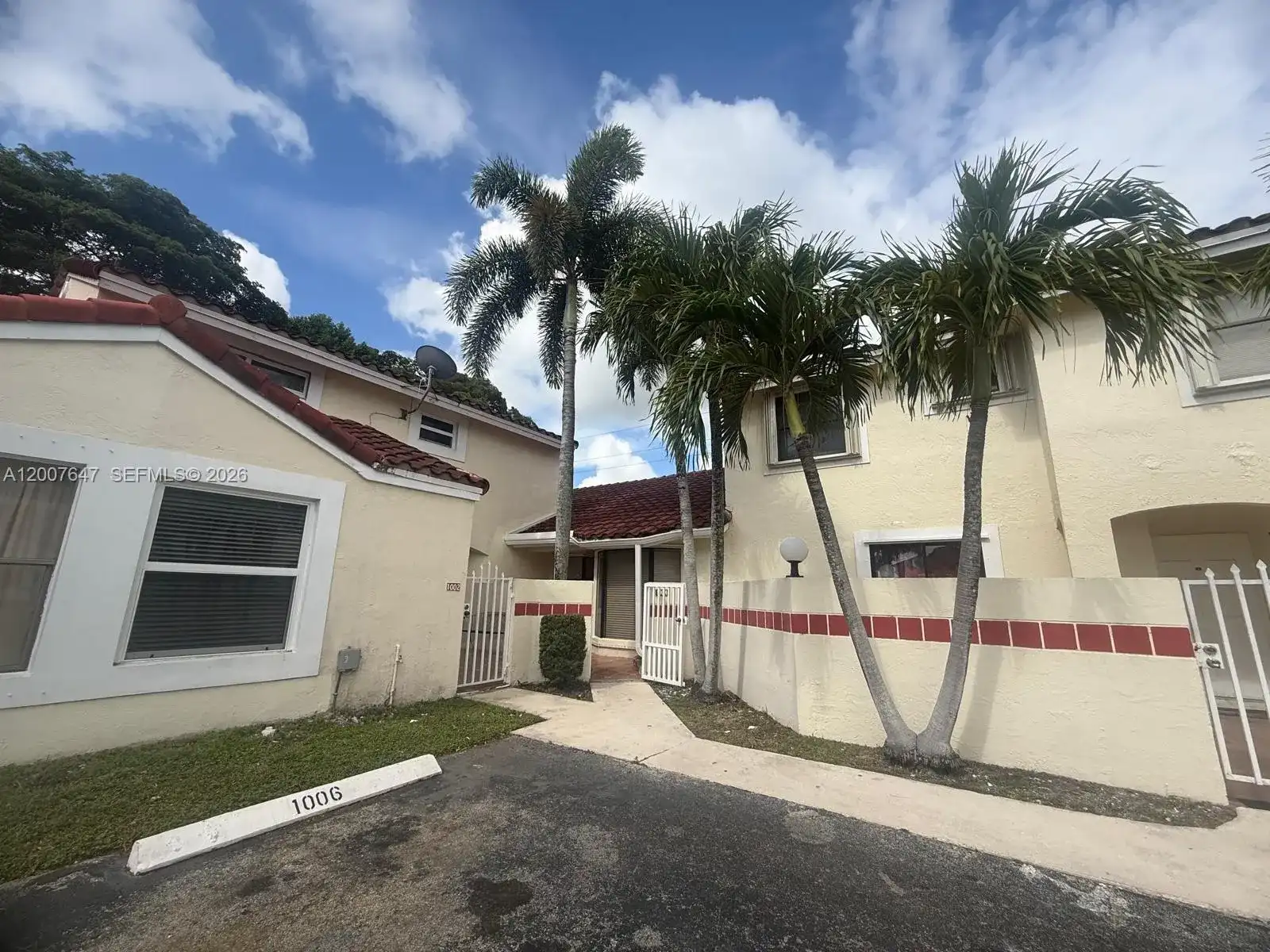 1004 San Remo Cir, Homestead FL 33035