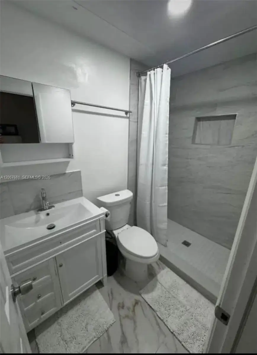 4721 Peters Rd # A, Plantation FL 33317