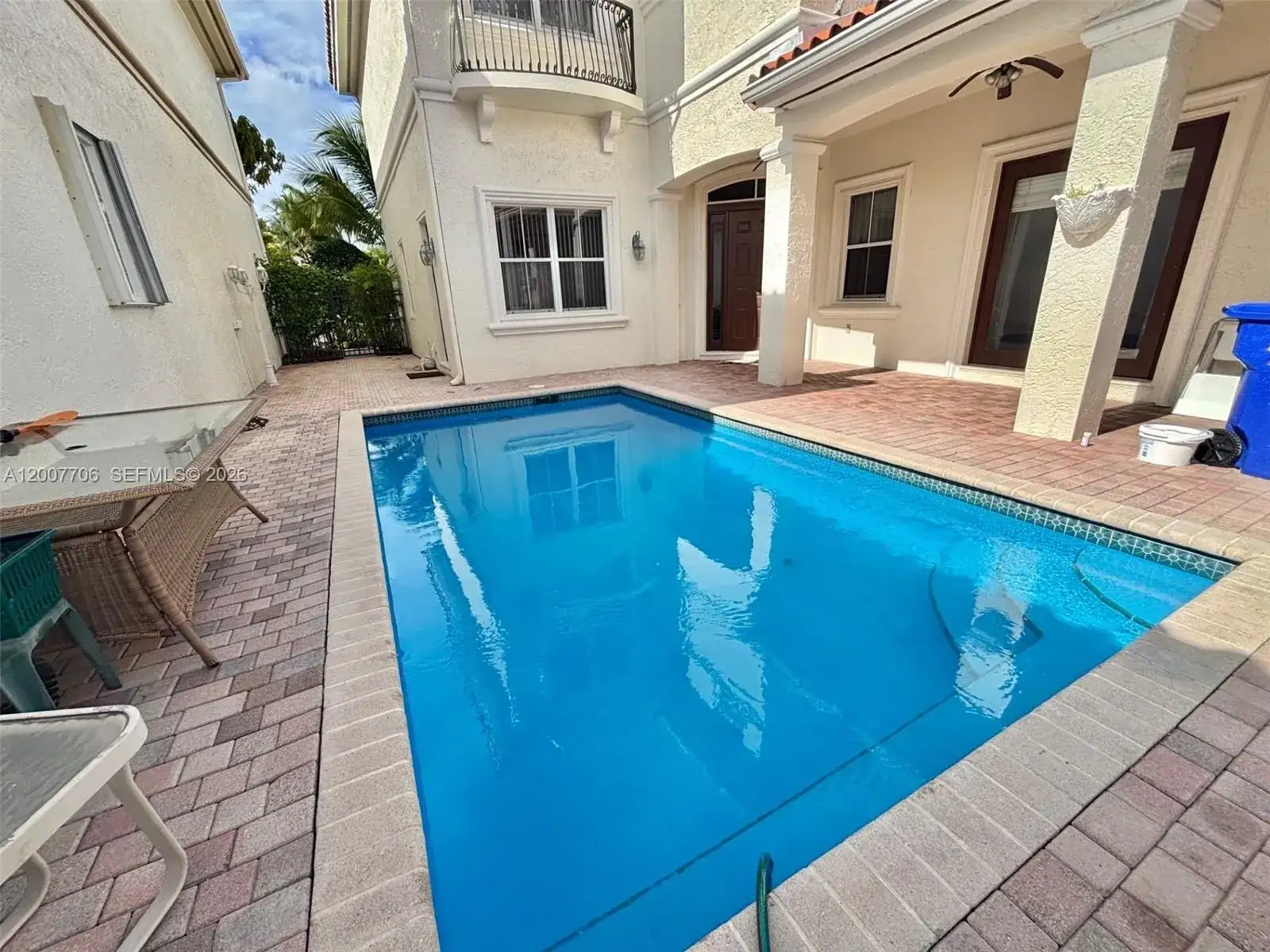 1141 Waterside Ln, Hollywood FL 33019 photo 4