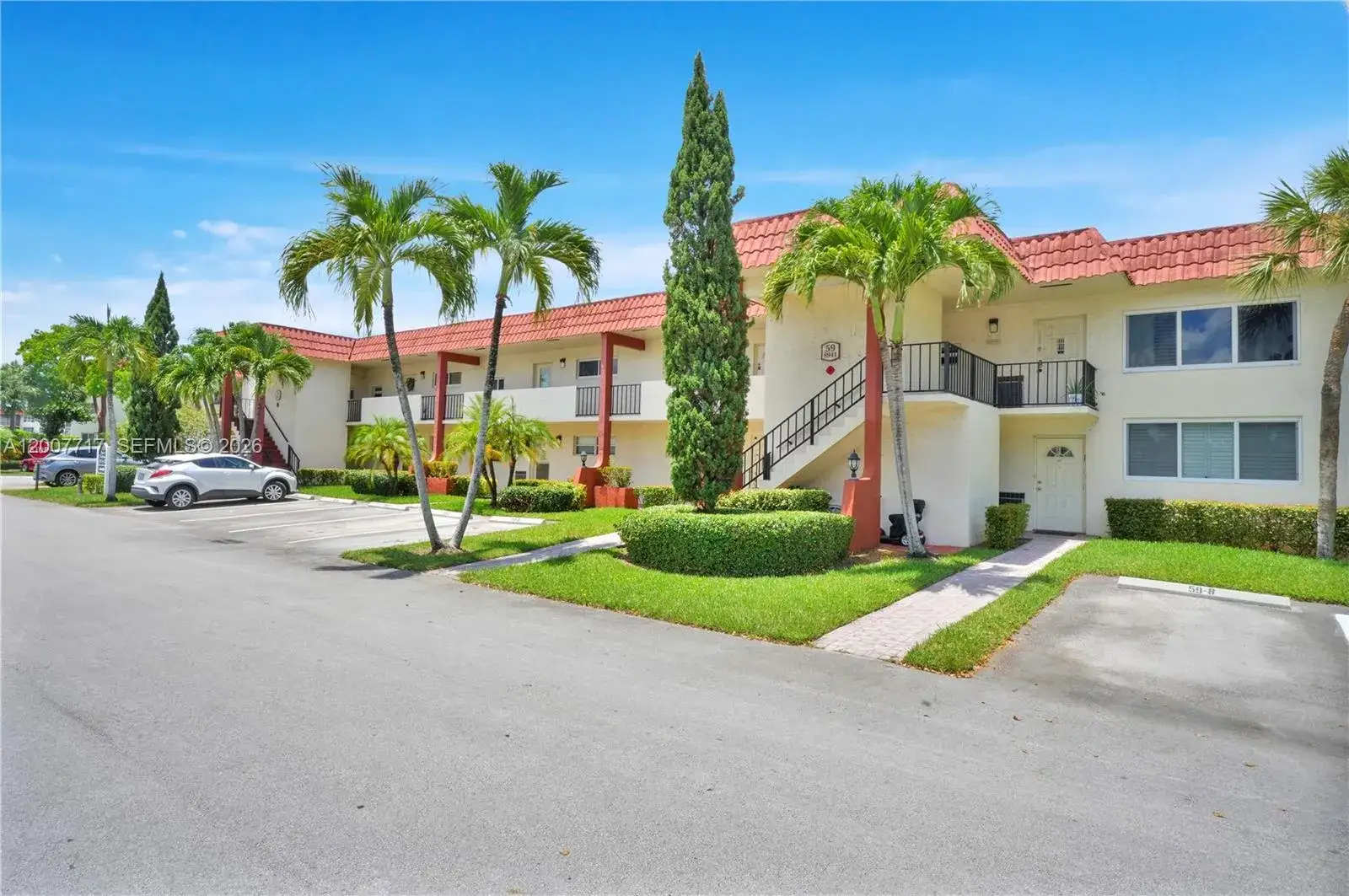 8941 S Hollybrook Blvd # 203, Pembroke Pines FL 33025